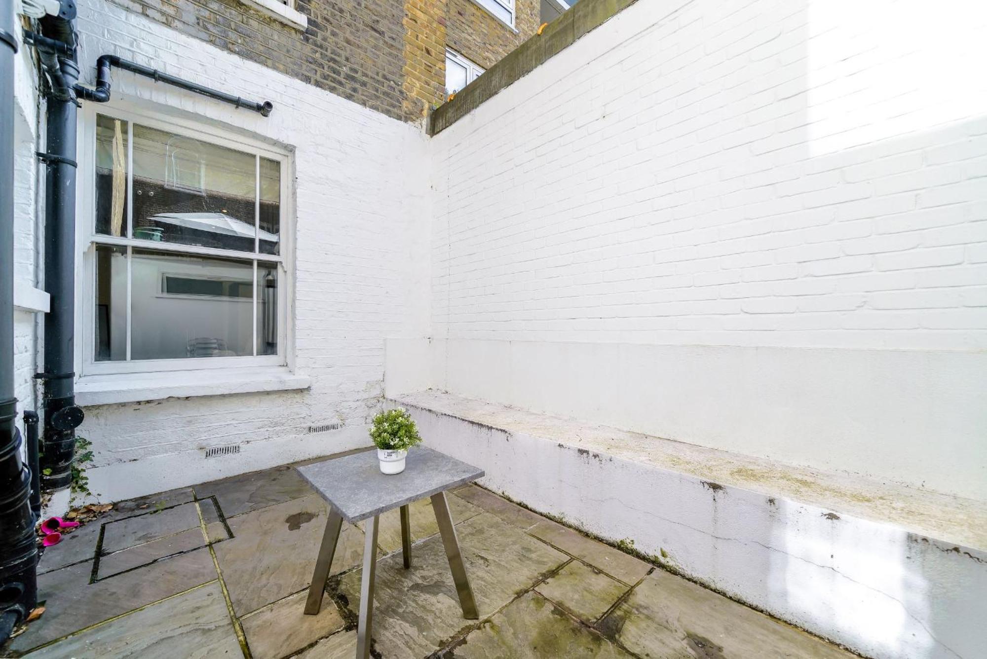 Notting Hill & Hyde Park - 2Br - Cityapartmentstay 伦敦 外观 照片