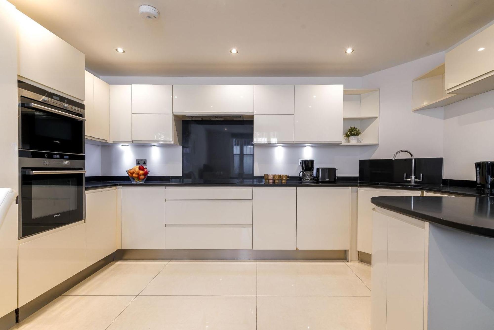 Notting Hill & Hyde Park - 2Br - Cityapartmentstay 伦敦 外观 照片